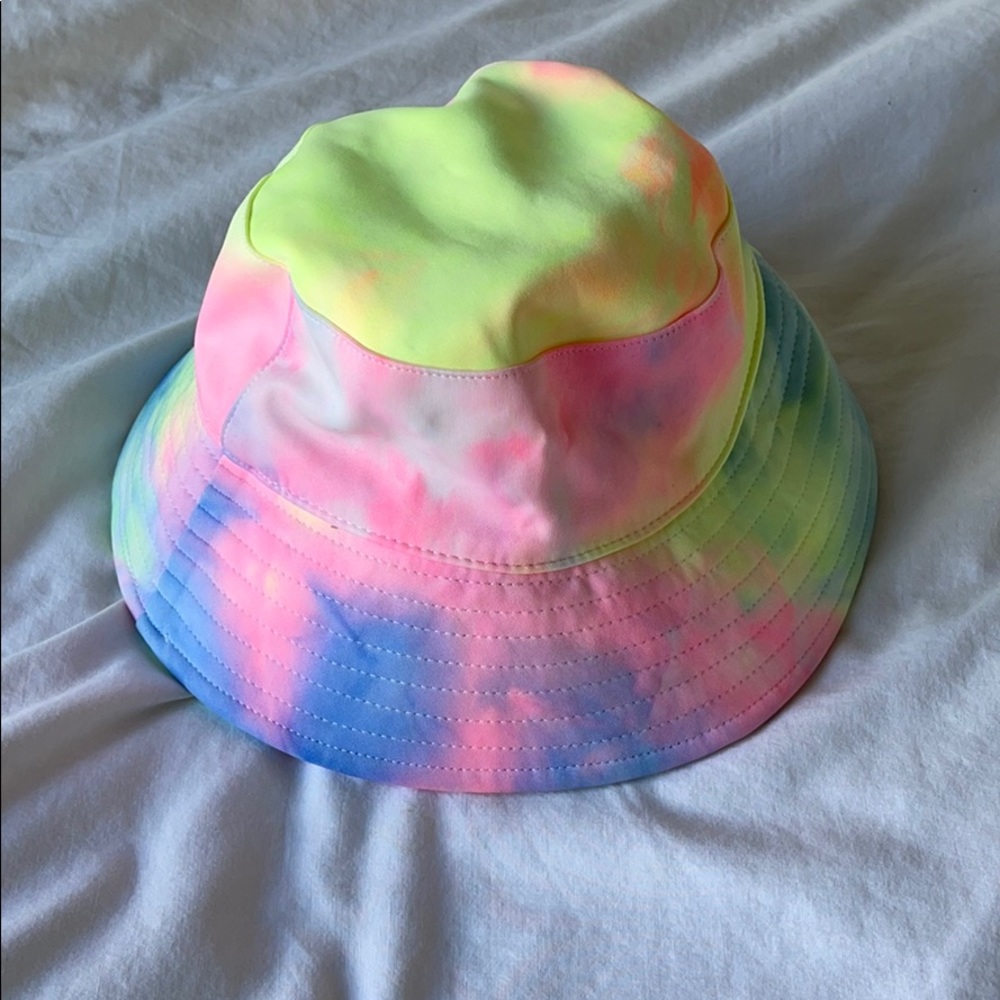 Tie dye bucket hat
